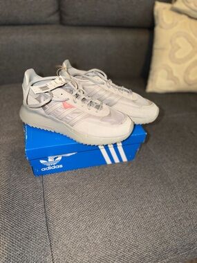 adidas Retropy F2 Metal Grey Sneakers